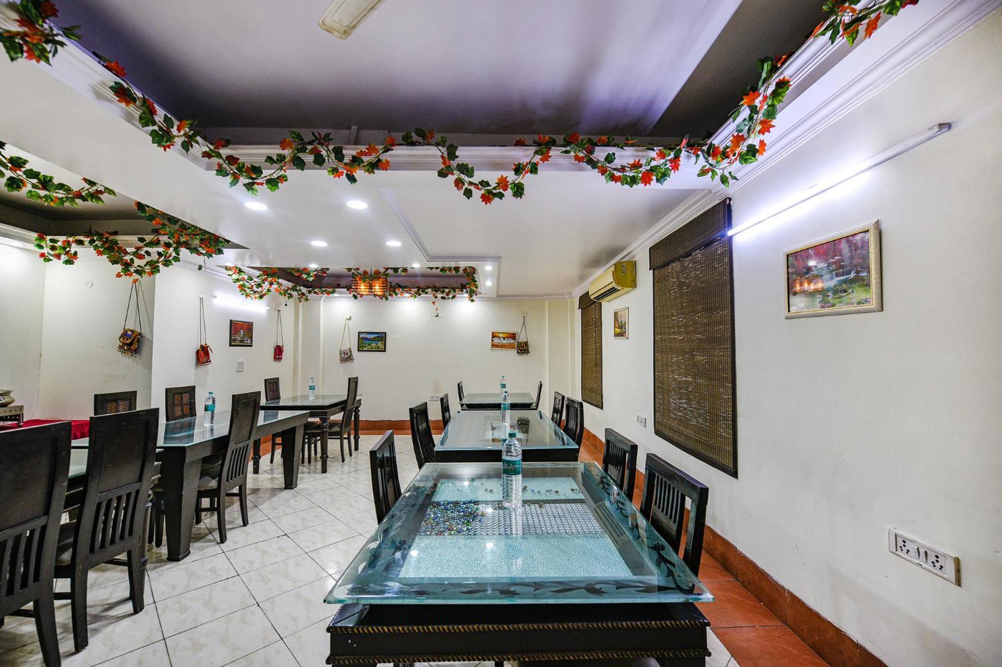 Fabhotel Swiss International Patel Nagar Ню Делхи Екстериор снимка