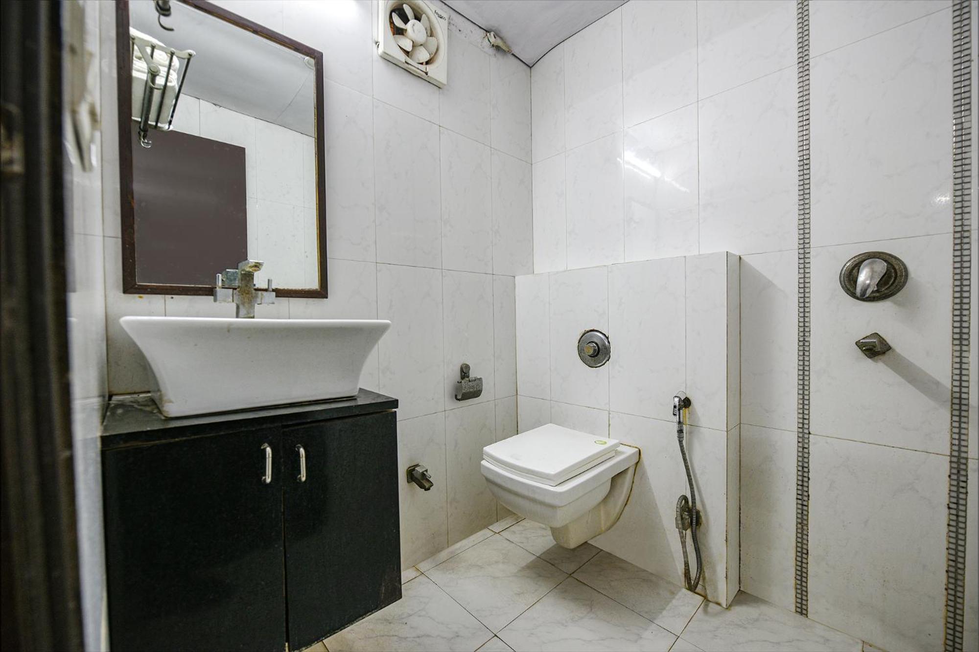 Fabhotel Swiss International Patel Nagar Ню Делхи Екстериор снимка