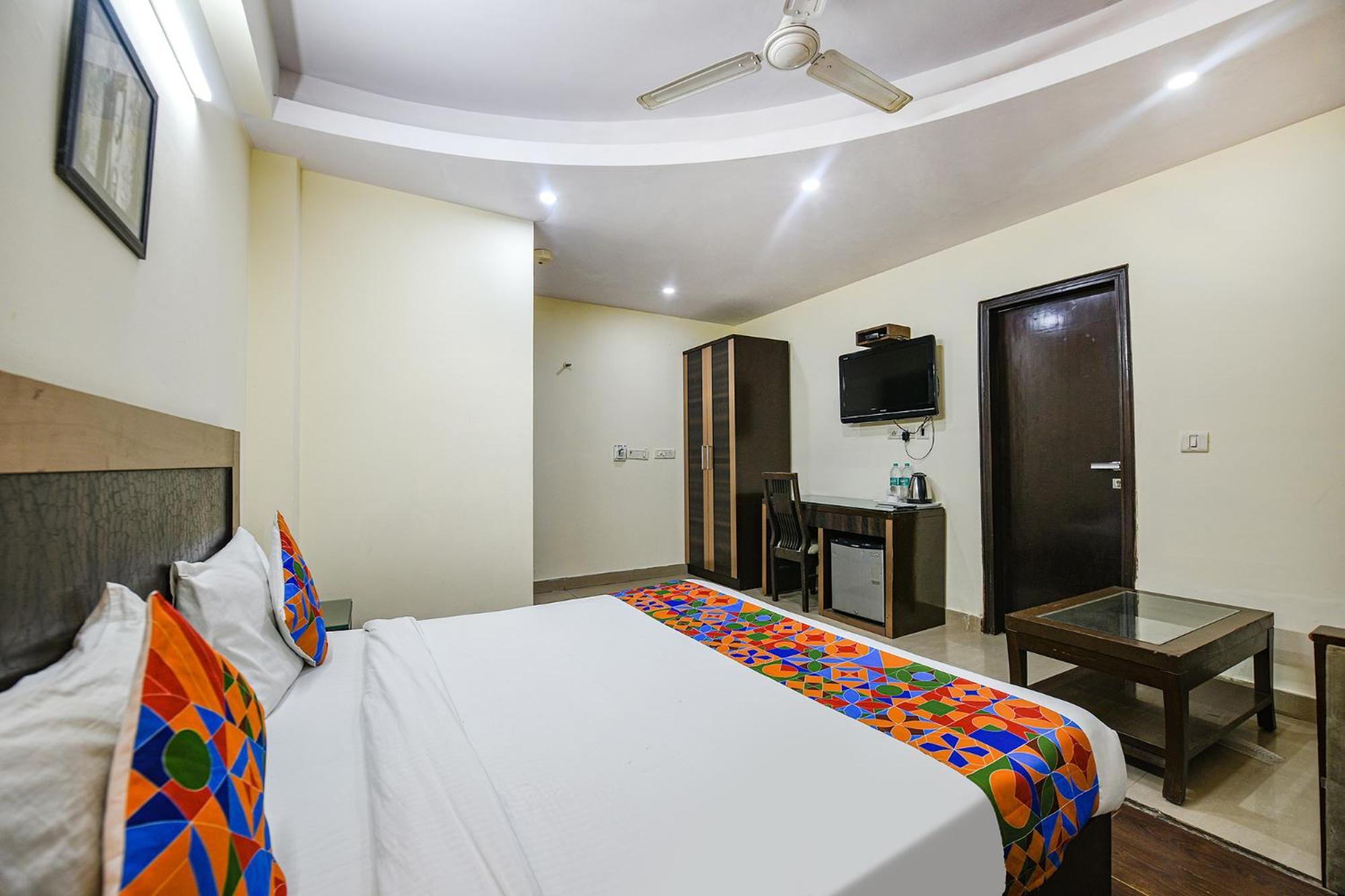Fabhotel Swiss International Patel Nagar Ню Делхи Екстериор снимка